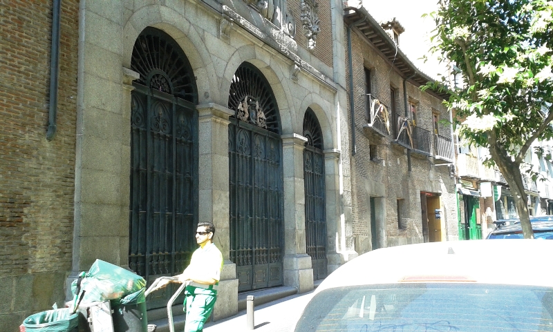 Entrada al convento de Trinitarias Descalzas, donde se encuentra la tumba de Cervantes